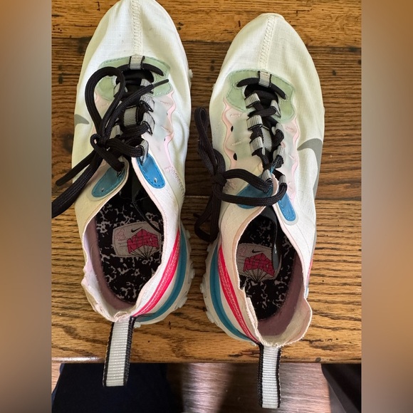 EUC Women’s Nike React Element 55 in Color Blue Hero Size 6.5 - Picture 6 of 7